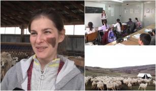 Dimineața învățătoare, după ore ciobăniță. Maria, o tânără din Sibiu, a găsit echilibrul între afacerea de familie și vocația de a fi dascăl