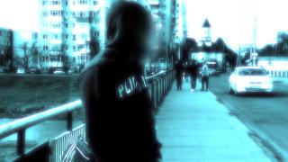 "De ce au venit mascaţii la mine acasă? Să mă controleze, să îmi ia pulsul". Şapte elevi, reţinuţi în "Operaţiunea Meduza". Percheziţii şi în Bacău