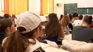 Cultele religioase vor religia la examenul de Bacalaureat, părinţii spun nu. Reacția BOR