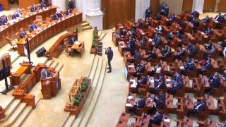 "Specialii" pierd câteva sute de lei, România poate pierde 3 miliarde de euro. Coaliţia umblă la pensiile speciale fără să respecte cerinţele UE