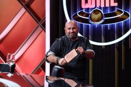 Chefi la cuțite, lider de piață. Diseară: Roxana Blenche, al patrulea Chef la amuletă, iar Viorica și Ioniță de la Clejani, degustătorii invitați