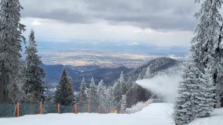 Locul din România unde se va putea schia până după Paşte. Stratul de zăpadă are 25 cm