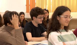Dezastru la simularea Evaluării Naționale în acest an. Unul din doi elevi nu ar fi luat examenul la matematică