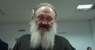 "Ajută-mă, Doamne! Nu voi plânge. Am plâns destul". Mitropolitul Ucrainei, în arest la domiciliu cu brăţară de monitorizare