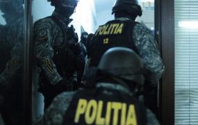 Percheziții DNA la Poliţia Română. Căști de protecție și bastoane cu electroşocuri luate din China, apoi vândute agenților la preţuri aproape duble