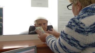 Câţi bani va primi la pensie un român cu salariul mediu brut, după 35 de ani de muncă