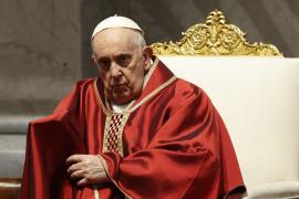 Papa Francisc lipseşte de la procesiunea din Vinerea Mare. Din cauza frigului, va urmări ceremonia din reşedinţa sa de la Vatican