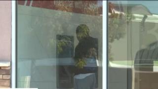 Cum au reuşit 11 români să fure sute de mii de dolari, în Los Angeles. Din grupare ar face parte şi un consilier local din Eforie