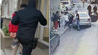 Patru indivizi, în cătușe după ce s-au năpustit asupra unui tânăr, în plină stradă. Au coborât dintr-o mașină ca mafioții și au sărit la bătaie