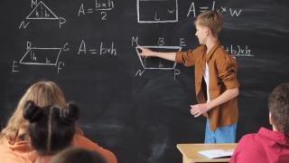 Noua Lege a Educaţiei ajunge în Camera Deputaţilor. Până când se mai pot propune amendamente