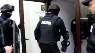 Jaf de peste 100.000 de euro în Târgu Jiu. Hoții au dat lovitura la pont, în apartamentul unui tânăr de 21 de ani