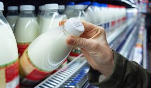 Se ieftineşte laptele timp de 6 luni. Premierul Ciucă: Avem soluţii pentru sprijinul fermierilor