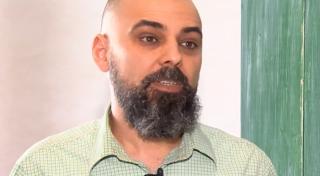 Afacerea cu care Alex are mare succes de sărbători. Deşi preţurile au crescut şi cu 20%, cererea e uriaşă