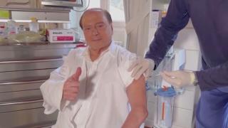 Silvio Berlusconi mutat de la terapie intesivă. Fostul premier italian rămâne internat deşi starea lui s-a îmbunătăţit