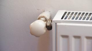 Cu cât vor scădea facturile bucureștenilor, după oprirea căldurii în calorifere. Începe perioada debranșărilor