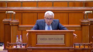 Petre Daea, discurs de 50 de minute despre criza cerealelor: şi-a notat pe carneţel cu ce să se laude şi i-a găsit printre vinovaţi pe fermierii români