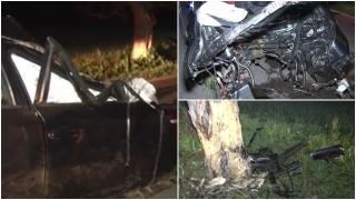 Un şofer de 23 de ani şi-a pierdut viaţa după ce s-a izbit frontal de un copac, în Prahova. Tânărul a fost găsit încarcerat între fiarele maşinii