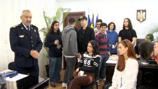 Lecţia preţioasă primită de elevii de liceu la Parchetul Militar, de Ziua Justiţiei. Au aflat secretele meseriei de procuror