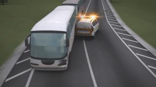 ANIMAŢIE. Care a fost cauza accidentului de groază din Sibiu dintre cele două autocare pline de elevi. O fată a suferit ruptură de splină