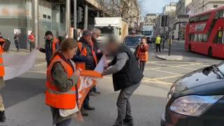 Activiştii britanici, marş în Londra, a treia zi la rând. Cauza pentru care aleg să iasă în stradă