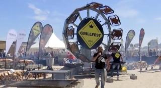 Festivaluri de gastronomie pe malul mării. În Mamaia, turiştii au parte de un festin culinar cu toate gusturile de pe mapamond: intrarea e liberă