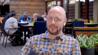 Patronul care a scos de 1 Mai supa de mici: "Ăsta e darul meu pentru omenire". Câţi bani cere pe o porţie