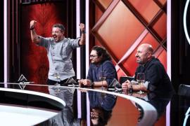 Globetrotter-ul român care a vizitat 72 de țări cu doar cinci dolari pe zi le gătește Chef-ilor un preparat exotic. Chefi la cuțite, lider de audiență