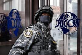 Ofiţer antidrog, reţinut de DIICOT, după ce ar fi protejat un traficant de droguri. L-ar fi anunțat mereu când numele îi apărea în anchetă