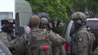 Un german de 57 de ani a încercat să ucidă zeci de oameni. A sunat la poliţie pentru un incendiu, iar când salvatorii au ajuns, a aruncat apartamentul în aer