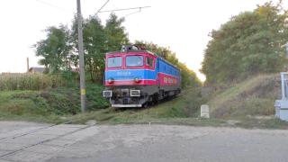 Tânărul care a furat locomotiva GFR s-a plimbat cu ea 200m. S-a asigurat că mecanicul a plecat, apoi a urcat la manşă