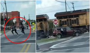 "Copiii erau pe bancheta din spate". Momentul de infarct în care un marfar spulberă o mașină blocată pe șine, în Texas. Familia s-a salvat la limită