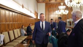 Cum au fentat autorităţile planul de austeritate. Licitaţii pentru 180 masini pe ultima sută de metri