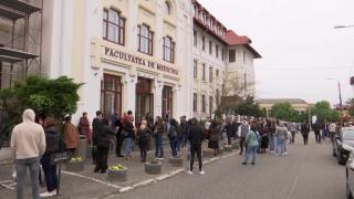 Emoții pentru studenții care au dat simularea examenului de rezidențiat.  "Nu mi s-a părut foarte dificil, au fost întrebări accesibile"