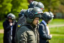 Zelenski a făcut rost de arme pentru contraofensivă, dar ezită să spună când va începe. Ce i-au dat germanii, englezii și francezii