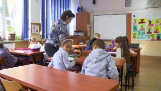 Profesorii se pregătesc "să închidă" şcolile cu patru săptămâni mai devreme. Azi e programată greva de avertisment