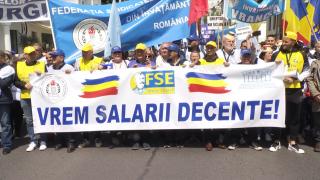 A început greva naţională din Educaţie. Peste 150.000 de profesori s-au oprit din activitate. Părinții, nevoiţi să ţină copiii acasă