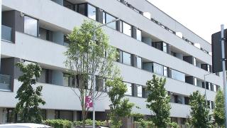 Peste jumătate din români şi-au cumpărat apartamente cu banii jos. "Nu vreau să iau din bănci"