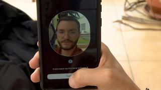 Aplicaţia ROeID promite să scape românii de cozile la ghişee. Plata taxelor sau depunerea unor declaraţii s-ar putea realiza cu un simplu selfie