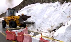 Circulația pe Transalpina rămâne închisă în minivacanţa de Rusalii, din cauza zăpezii. Când va fi reluată