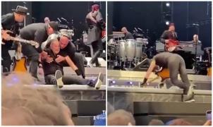 Momentul în care Bruce Springsteen cade de pe scenă, în timpul unui concert din Amsterdam. "Noapte bună tuturor!"