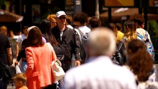 Aproape 80% din bugetul unei familii este consumat în fiecare lună. Cât cheltuie în medie românii pe alimente şi băuturi