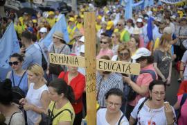 Greva profesorilor continuă. Sindicaliştii merg astăzi la Ministerul Educaţiei pentru o nouă rundă de negocieri