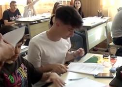 Guvernul va adopta Memorandumul privind majorările salariale în Educație. Greviștii spun că documentul nu are nicio valoare