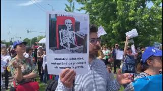 Guvernul nu i-a convins pe profesori, care nu renunță la proteste. Peste 20.000 de oameni sunt așteptați vineri în Capitală