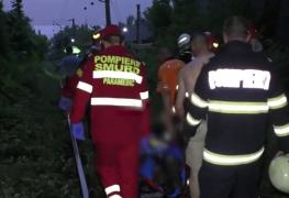 Moment şocant în Orşova: un tată şi fiul său, loviţi de tren, chiar în tunel. Cei doi se întoarceau de la pescuit: "Cică l-a agăţat cu o uşă, că a fost deschisă"