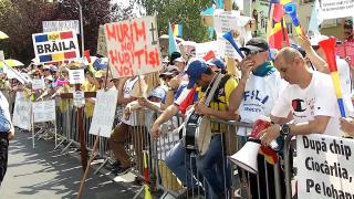 Greva profesorilor continuă. Sindicaliştii s-au întâlnit cu premierul Ciucă şi anunţă luni dacă renunţă la proteste