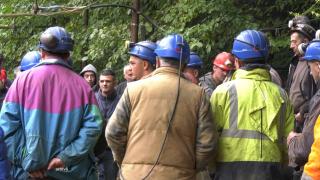 Minerii din Gorj ameninţă cu proteste. Mii de salariați ai Complexului Energetic Oltenia anunţă că vor ieşi, joi, în stradă