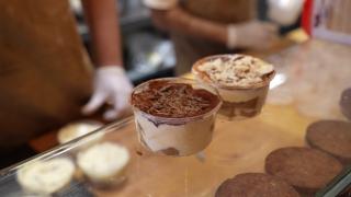Restaurantul din Roma în care bucătarii pregătesc cu măiestrie peste 100 de tipuri de tiramisu. Care este cel mai popular