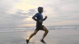 Sportul, esențial pentru copii și adolescenți. Care sunt avantajele aduse de mișcarea zilnică și ce contraindicații au medicii