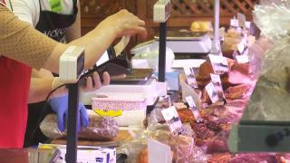 Alimentele de bază care s-ar putea ieftini. Guvernul vrea plafonarea adaosului comercial, care ajunge uneori şi la 300%